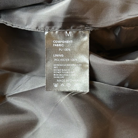 Black bomber jacket size medium! - Picture 9 of 9